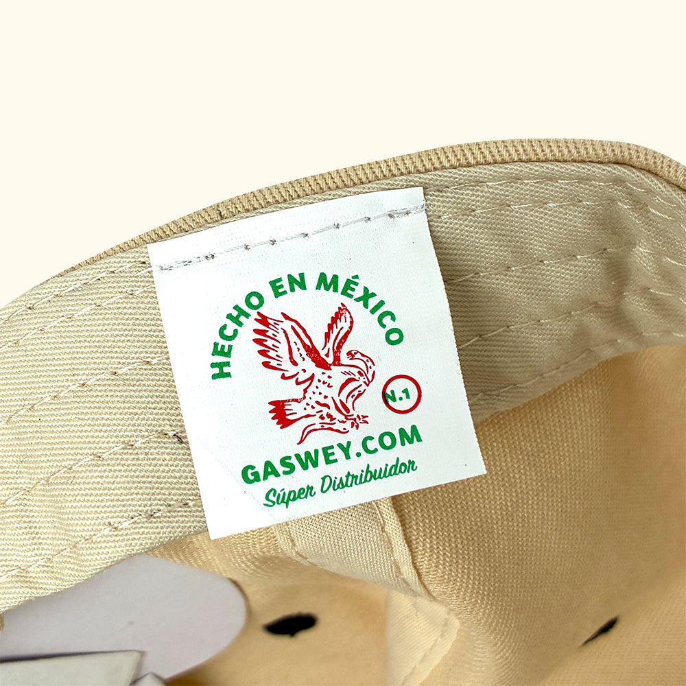 Gorra snapback burro alado
