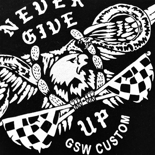 Playera GSW never give up