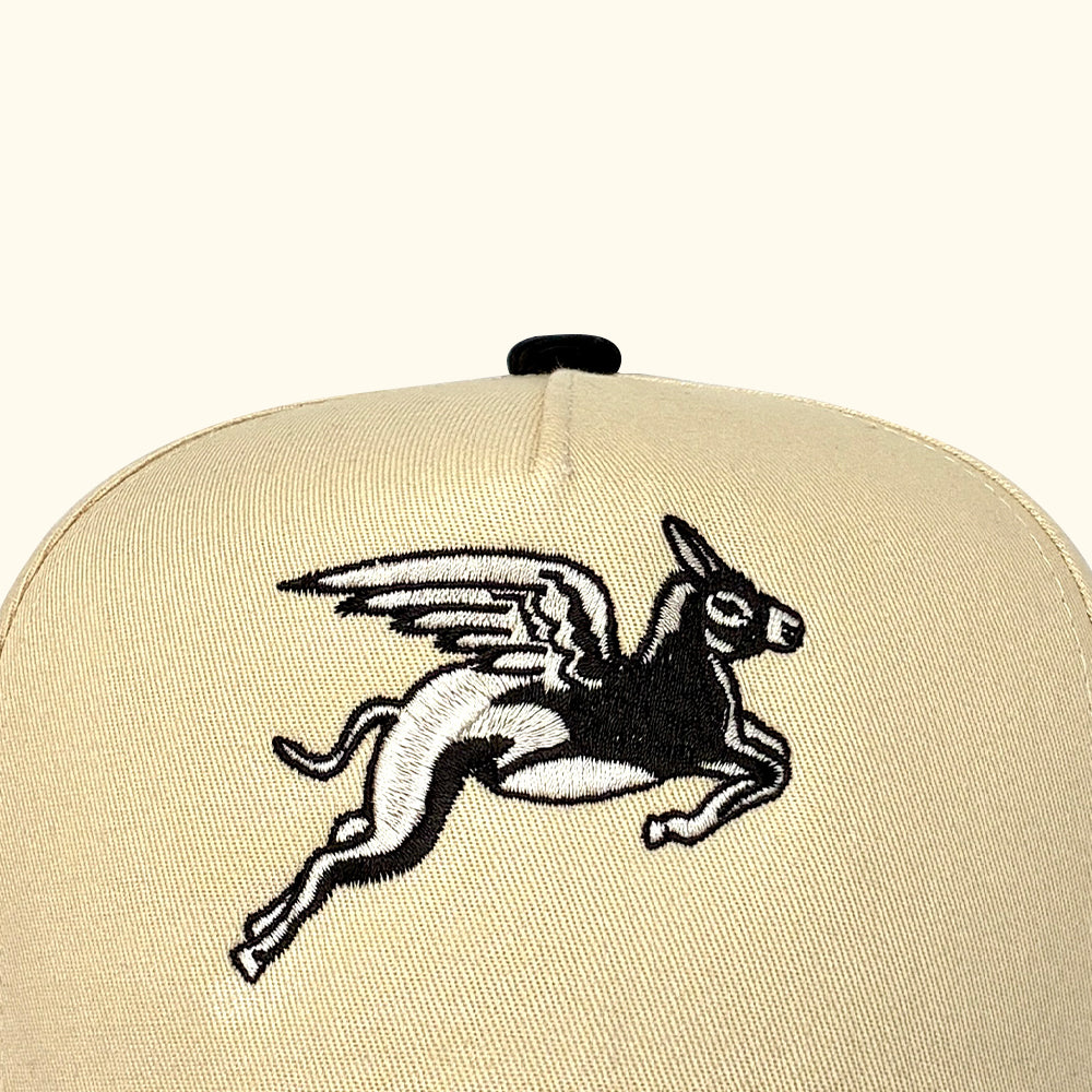 Gorra snapback burro alado